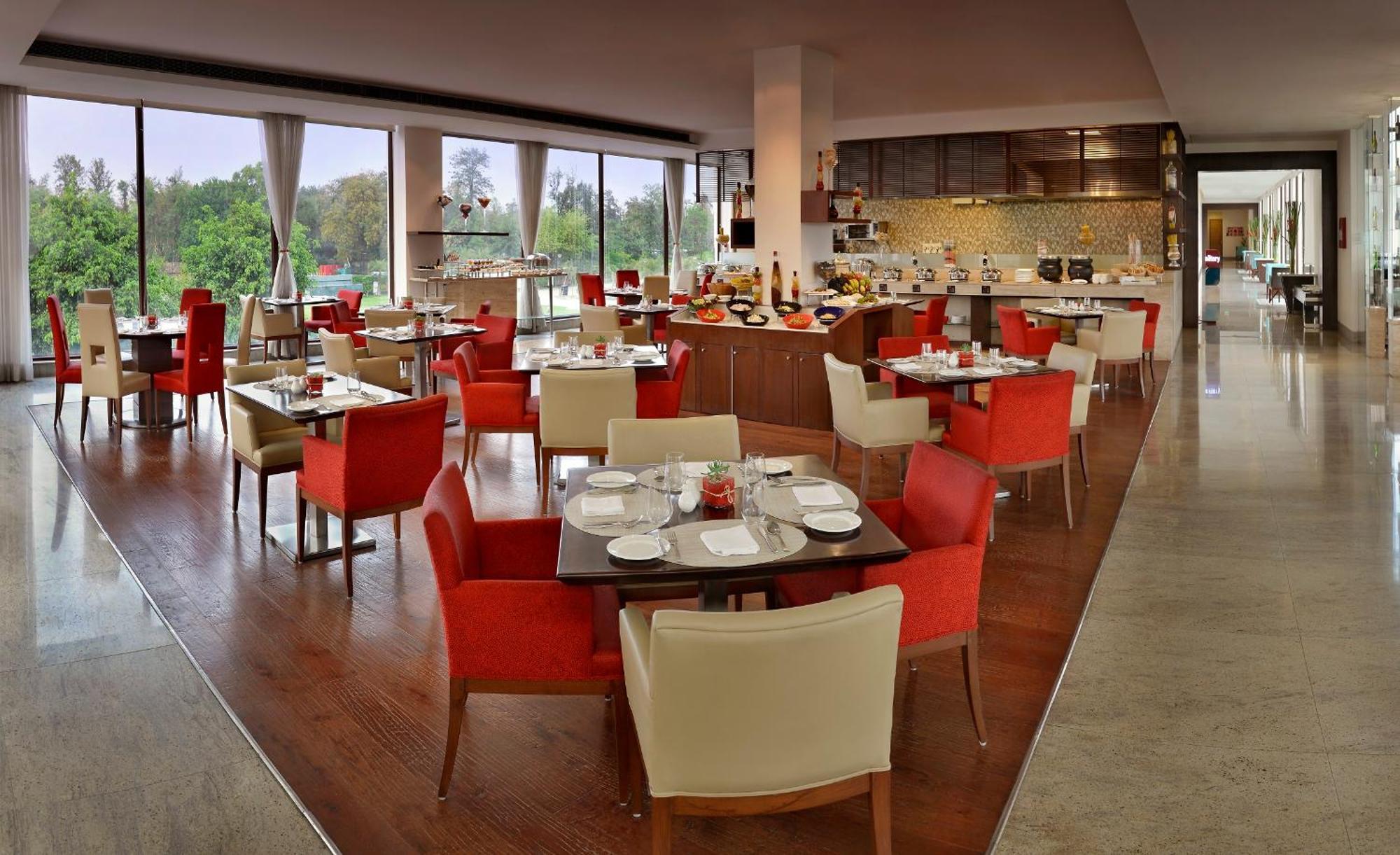 Four Points By Sheraton New Delhi, Airport Highway Kültér fotó